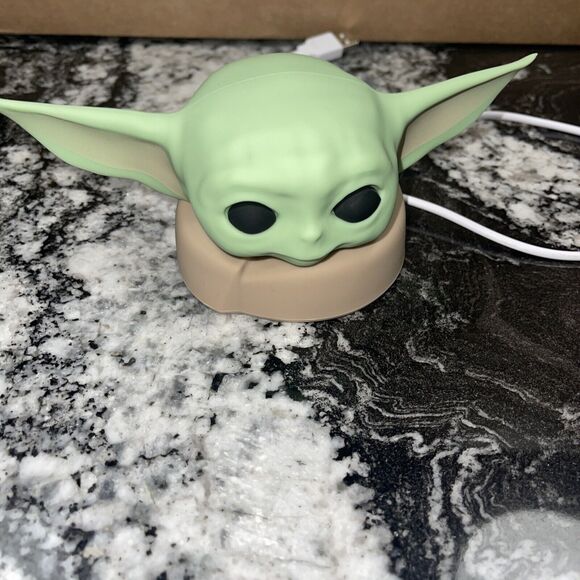 Baby Yoda Grogu The Child Star Wars: Mandalorian Squishy LED Night Light FS - Picture 1 of 4